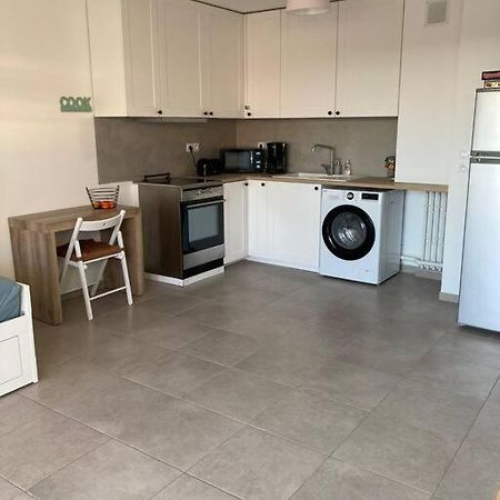 Appartement Rdc Avec Parking Prive La Fare-les-Oliviers Экстерьер фото