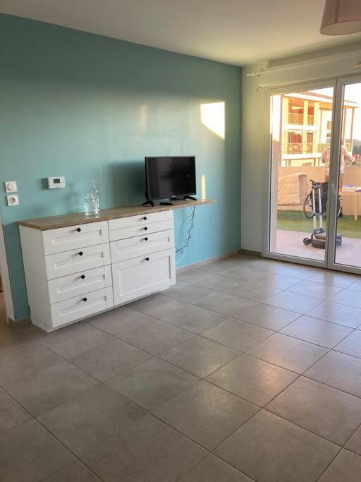 Appartement Rdc Avec Parking Prive La Fare-les-Oliviers Экстерьер фото